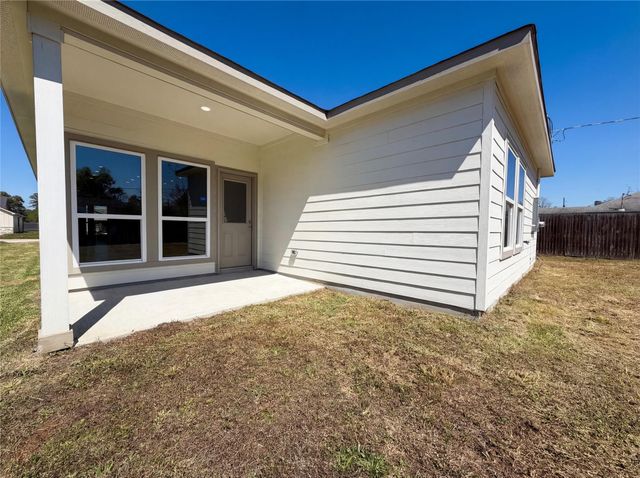 222 Spruce Lake Road, Houston, TX 77336