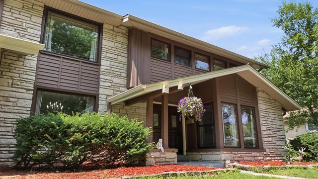 5050 Spruce COURT, Greendale, WI 53129