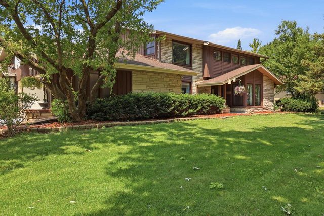 5050 Spruce COURT, Greendale, WI 53129