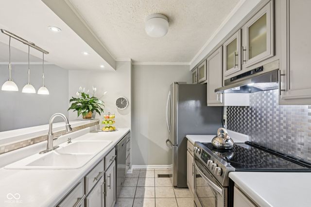 8562 Hague Road, Indianapolis, IN 46256