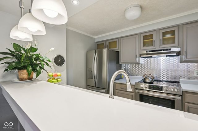 8562 Hague Road, Indianapolis, IN 46256