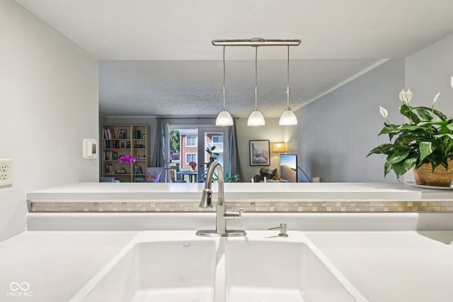 8562 Hague Road, Indianapolis, IN 46256