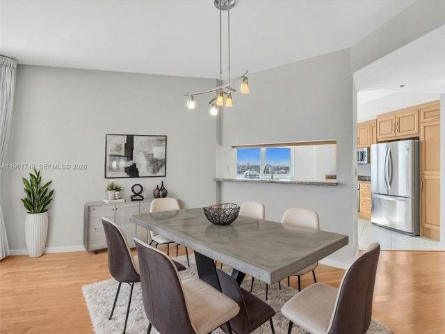 9751 E Bay Harbor Dr 12D, Bay Harbor Islands, FL 33154