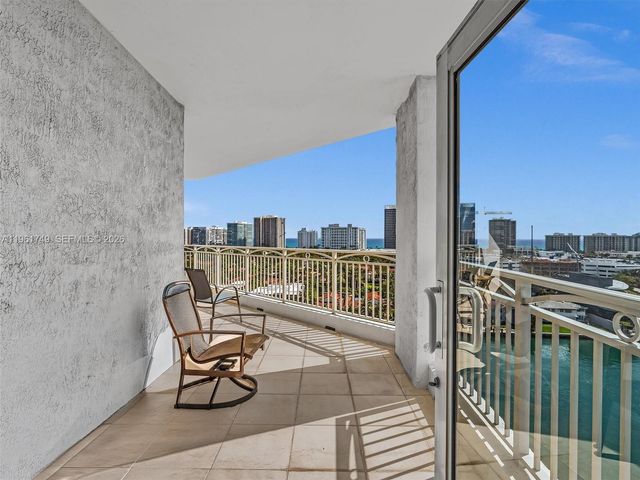 9751 E Bay Harbor Dr 12D, Bay Harbor Islands, FL 33154