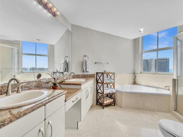 9751 E Bay Harbor Dr 12D, Bay Harbor Islands, FL 33154