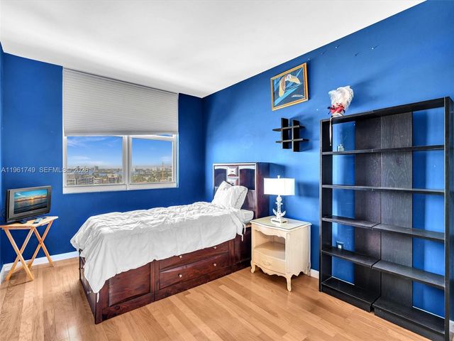 9751 E Bay Harbor Dr 12D, Bay Harbor Islands, FL 33154