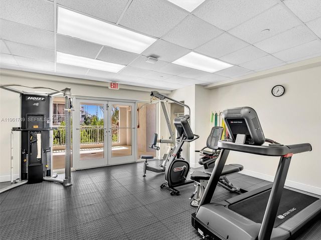 9751 E Bay Harbor Dr 12D, Bay Harbor Islands, FL 33154