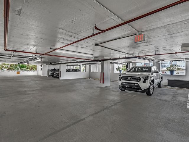 9751 E Bay Harbor Dr 12D, Bay Harbor Islands, FL 33154