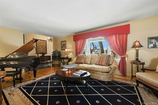 480 S Wood Road, Rockville Centre, NY 11570