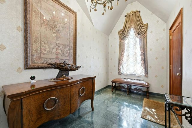 480 S Wood Road, Rockville Centre, NY 11570