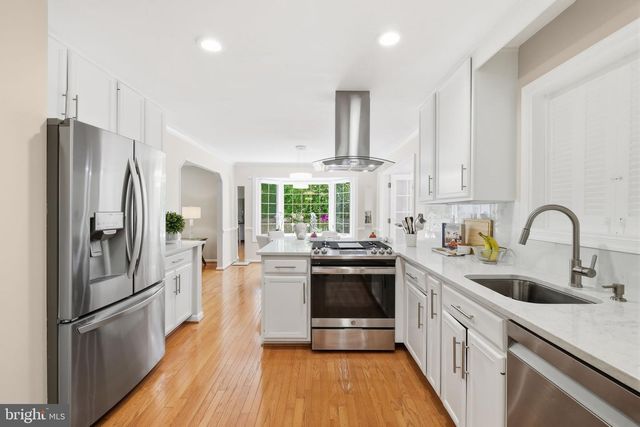 10240 COLEBROOK AVE, Potomac, MD 20854