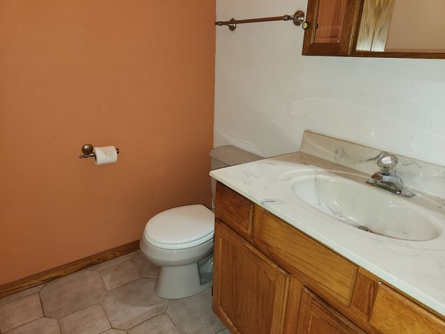 646 Meadow Lane, Winthrop Harbor, IL 60096