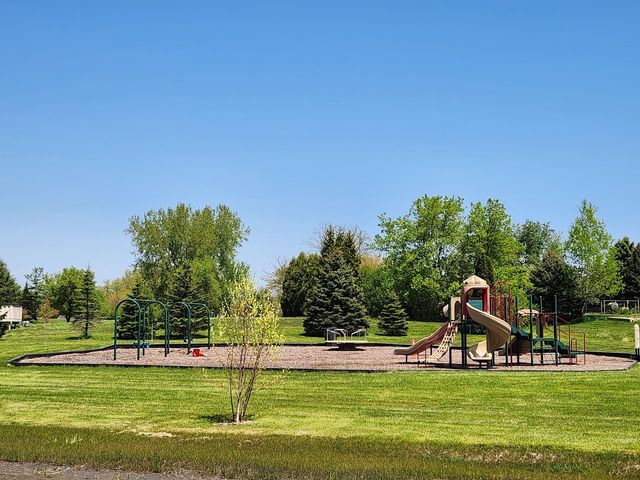 646 Meadow Lane, Winthrop Harbor, IL 60096
