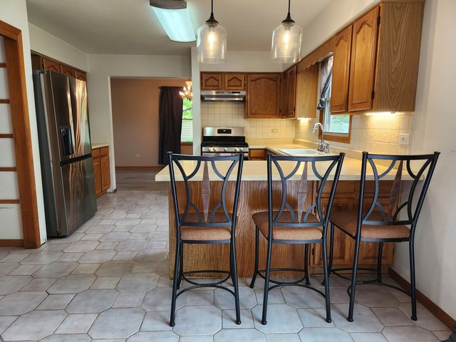 646 Meadow Lane, Winthrop Harbor, IL 60096