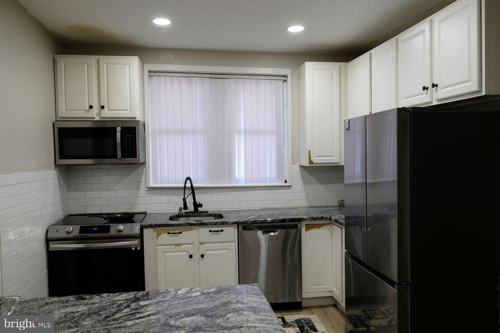 4957 N 7TH ST, Philadelphia, PA 19120 — photo 3