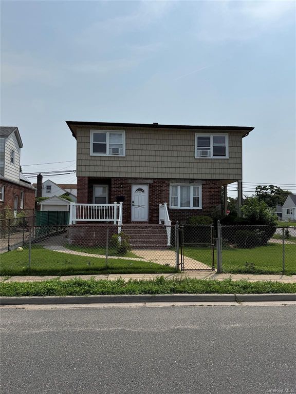126 Sussex Road, Elmont, NY 11003