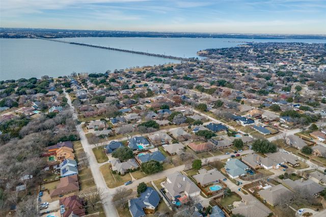 711 Ridgeview Drive, Rockwall, TX 75087