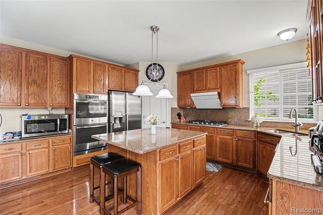 49847 Parkside Drive, Northville, MI 48168