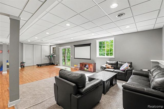 49847 Parkside Drive, Northville, MI 48168