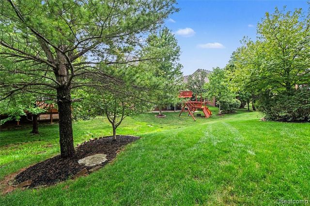 49847 Parkside Drive, Northville, MI 48168