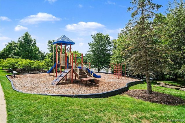 49847 Parkside Drive, Northville, MI 48168