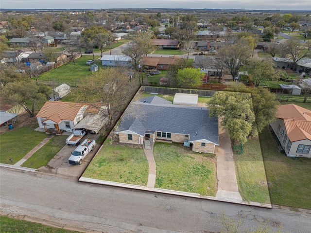 1405 W Wheeler Street, Breckenridge, TX 76424