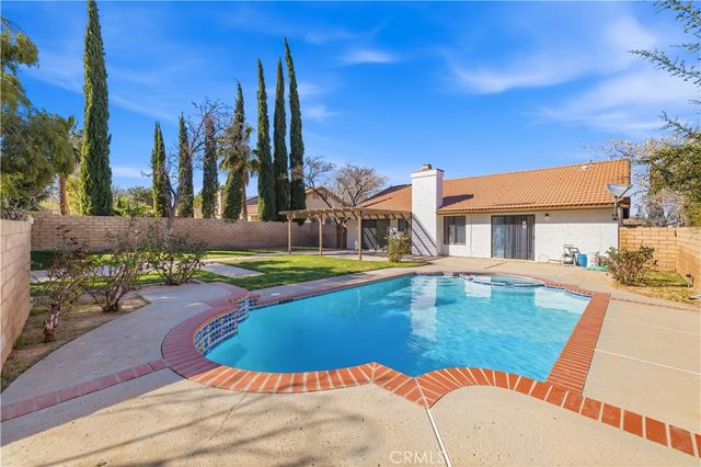 4654 Paseo Hermoso, Palmdale, CA 93551