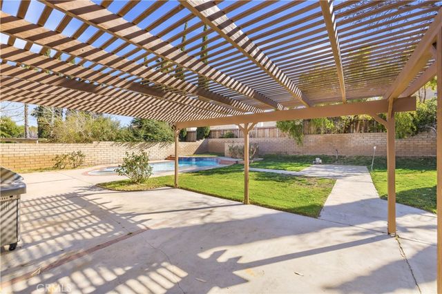 4654 Paseo Hermoso, Palmdale, CA 93551