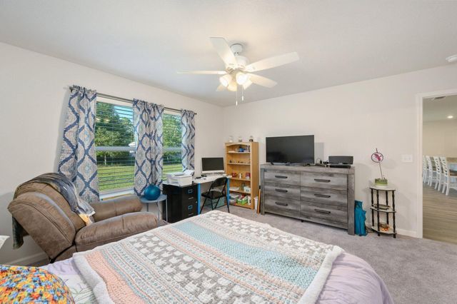 42 E Lockwood Way, Defuniak Springs, FL 32435