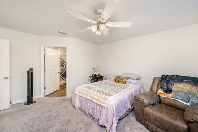 42 E Lockwood Way, Defuniak Springs, FL 32435