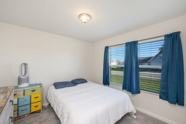 42 E Lockwood Way, Defuniak Springs, FL 32435