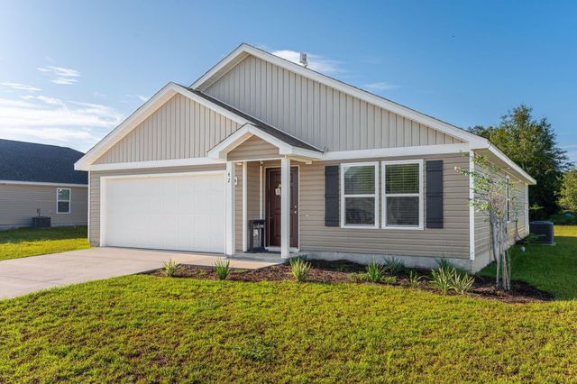 42 E Lockwood Way, Defuniak Springs, FL 32435