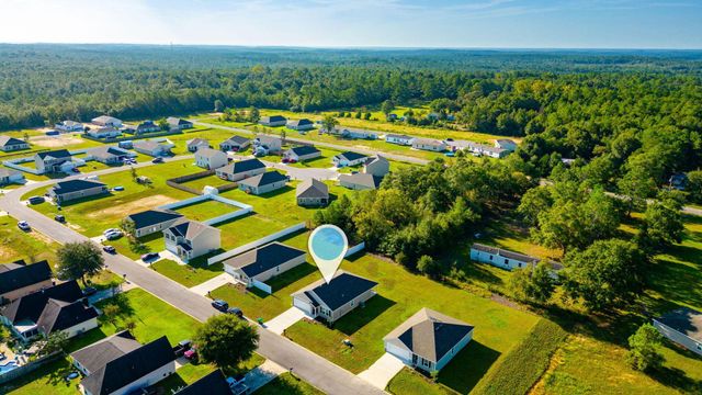 42 E Lockwood Way, Defuniak Springs, FL 32435