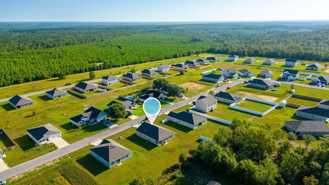 42 E Lockwood Way, Defuniak Springs, FL 32435