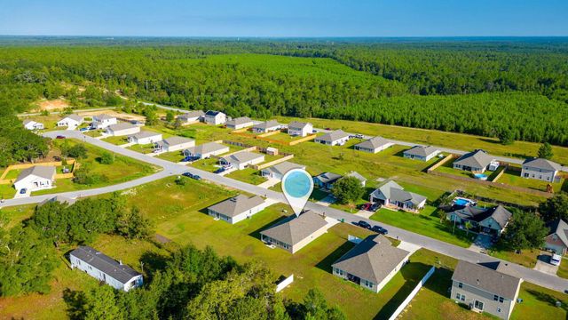 42 E Lockwood Way, Defuniak Springs, FL 32435