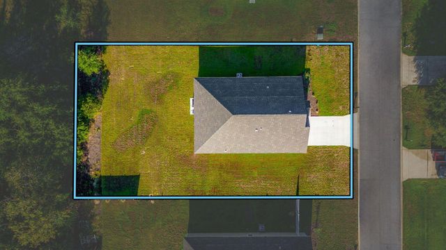 42 E Lockwood Way, Defuniak Springs, FL 32435