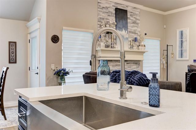 3132 Hunter Crest Drive, Edmond, OK 73034