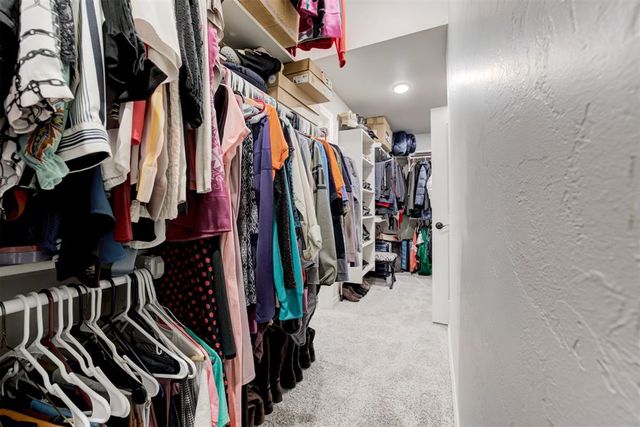 3132 Hunter Crest Drive, Edmond, OK 73034