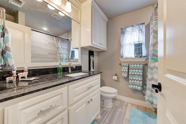 3132 Hunter Crest Drive, Edmond, OK 73034