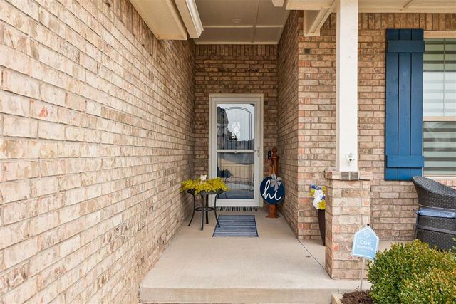 3132 Hunter Crest Drive, Edmond, OK 73034