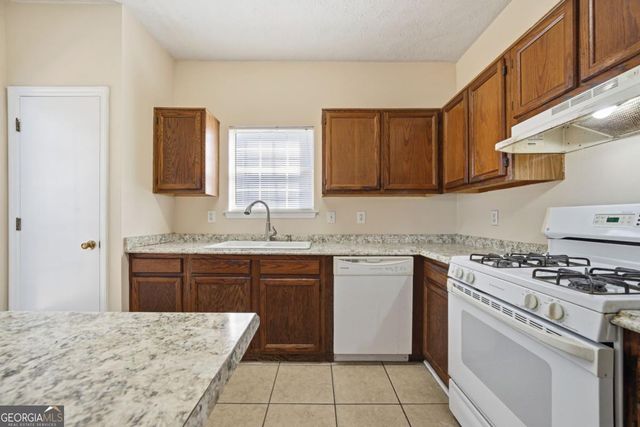 672 Stonebridge Loop, Lithonia, GA 30058