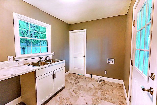 317 Moss Dr, Mcminnville, TN 37110