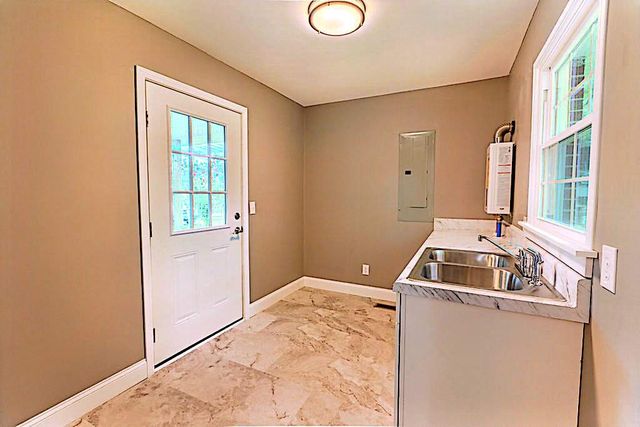 317 Moss Dr, Mcminnville, TN 37110