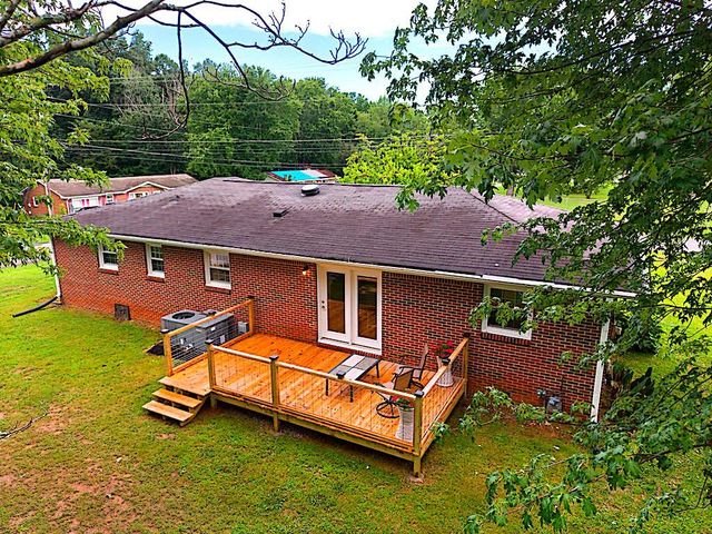 317 Moss Dr, Mcminnville, TN 37110