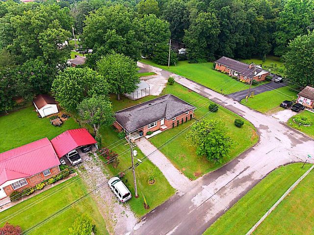 317 Moss Dr, Mcminnville, TN 37110