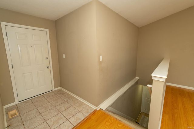 3208 Sand Wood Drive, South Bend, IN 46628