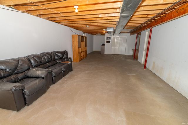 3208 Sand Wood Drive, South Bend, IN 46628