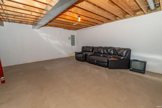 3208 Sand Wood Drive, South Bend, IN 46628