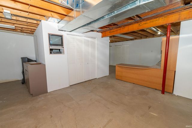 3208 Sand Wood Drive, South Bend, IN 46628