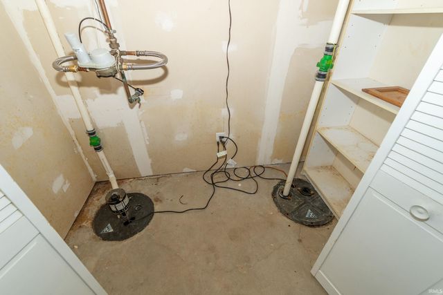 3208 Sand Wood Drive, South Bend, IN 46628